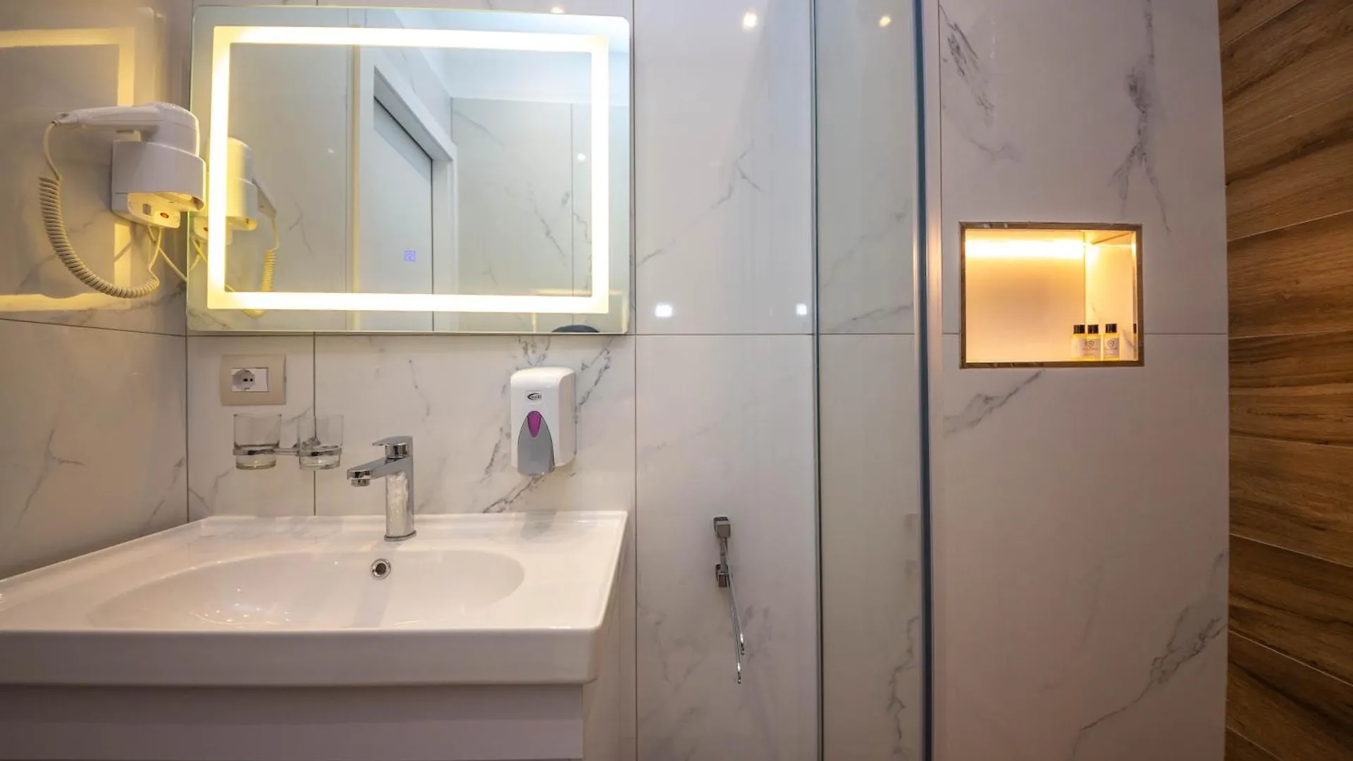 Hotel Vila Misiri Durres